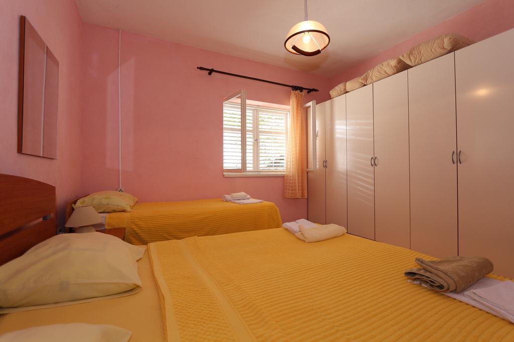 Apartments Antoneta Makarska Exterior photo