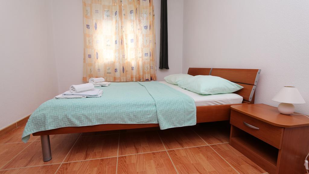 Apartments Antoneta Makarska Exterior photo